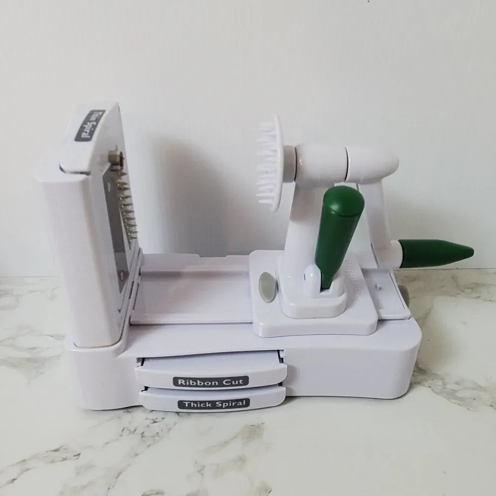 VEGGETTI PRO -  Spiralizer Vegetable Slicer Blade Pasta Vegetables New Open Box